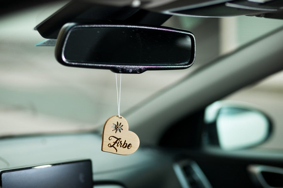 Natürlicher Autoduft aus Zirbe Herz