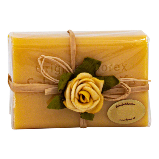 Zirbe Schafmilchseife 100g verpackt mit Rose